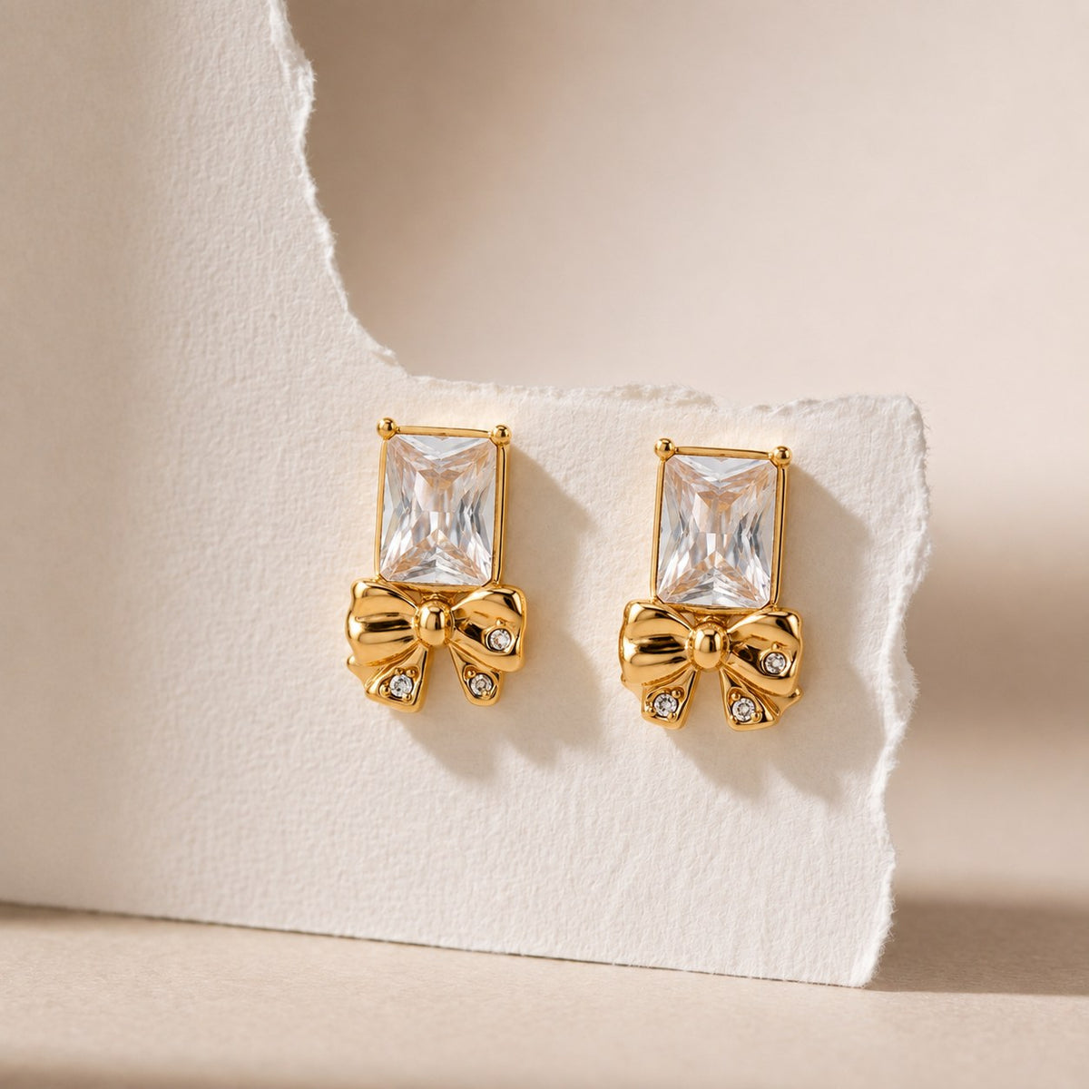 Livia Bow Gold Earrings Main image