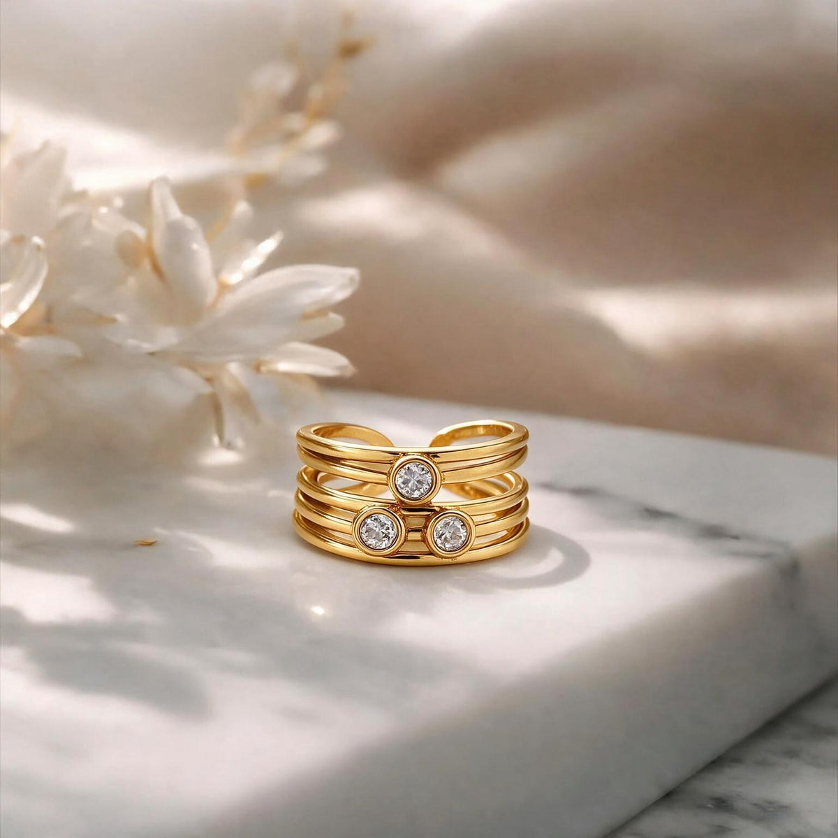 Nova Trio Gold Ring Main image