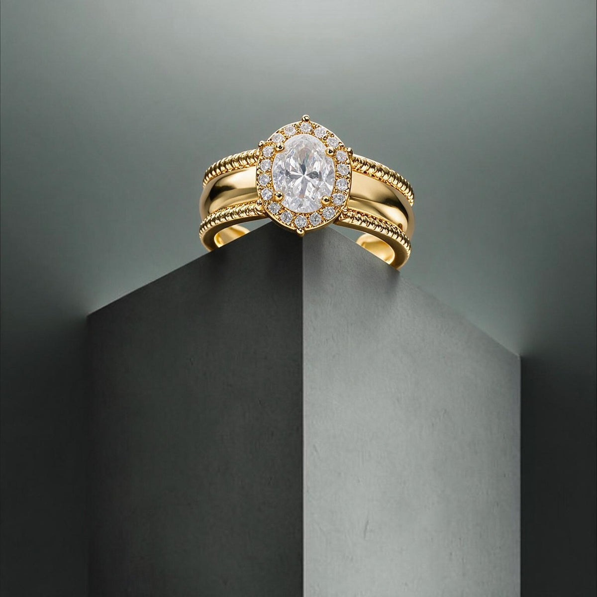 Duchess Gold Ring