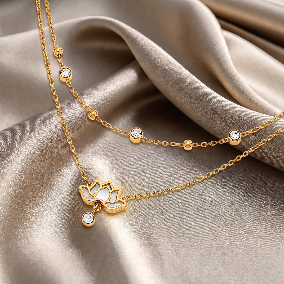 Lotus Aura Gold Necklace Main image