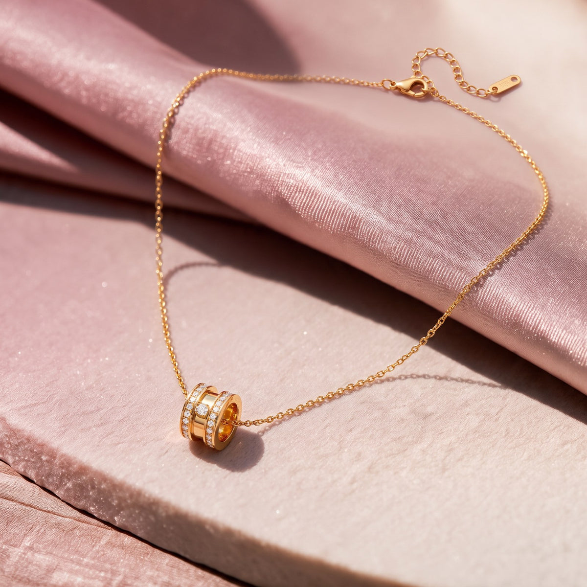 Noelle Gold Necklace Main image