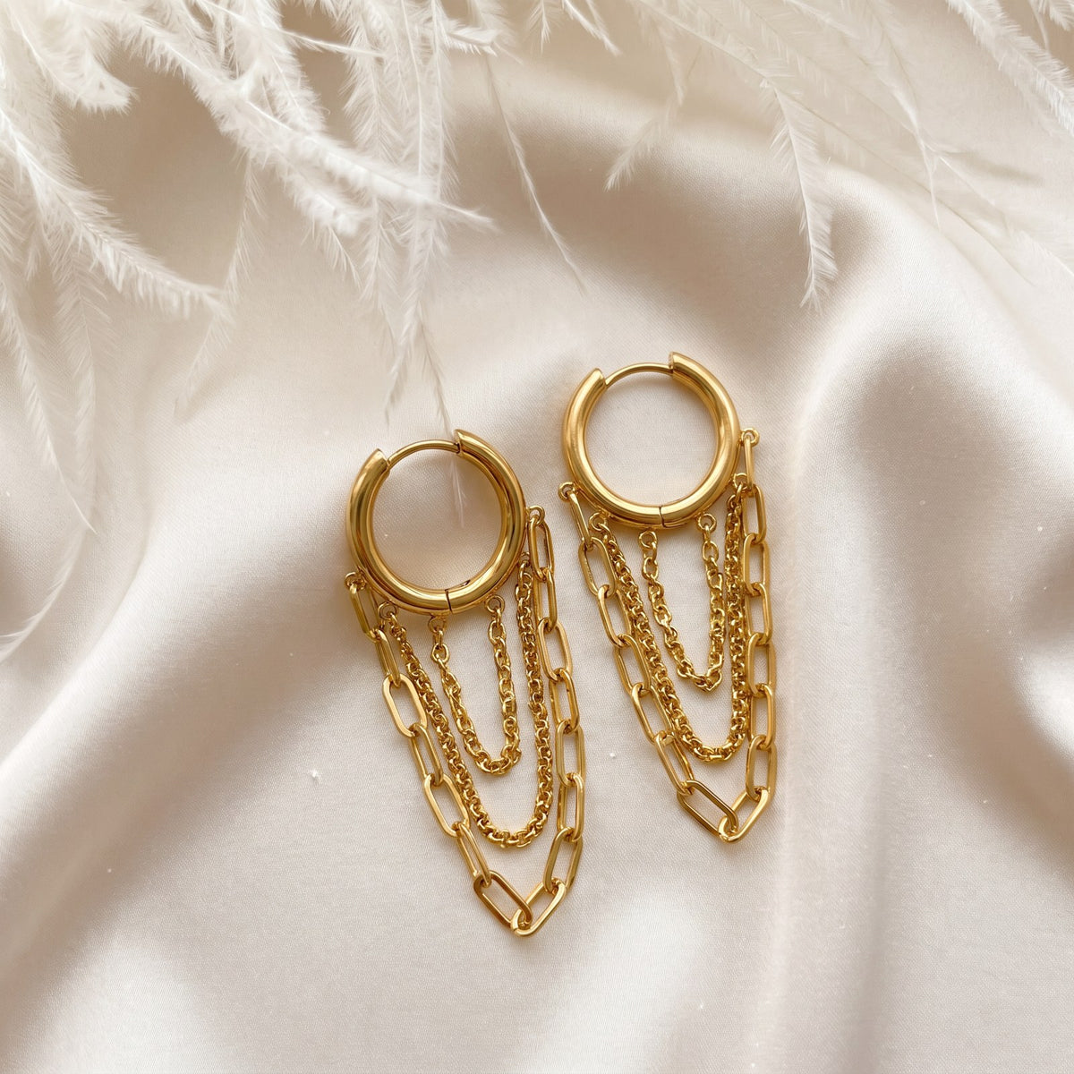Trapestery Gold Hoops Earrings Main image