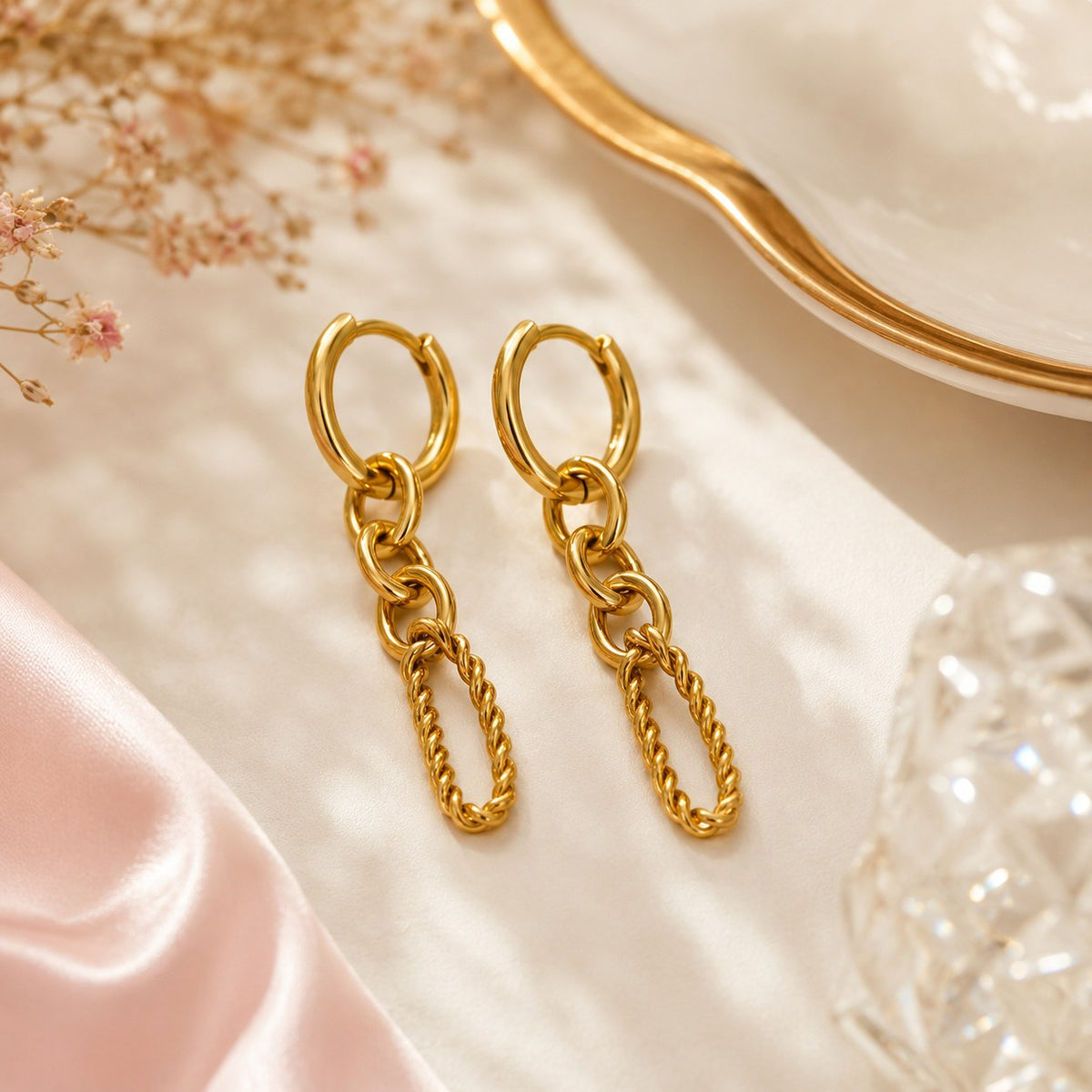 Urban Link Gold Earrings Main image