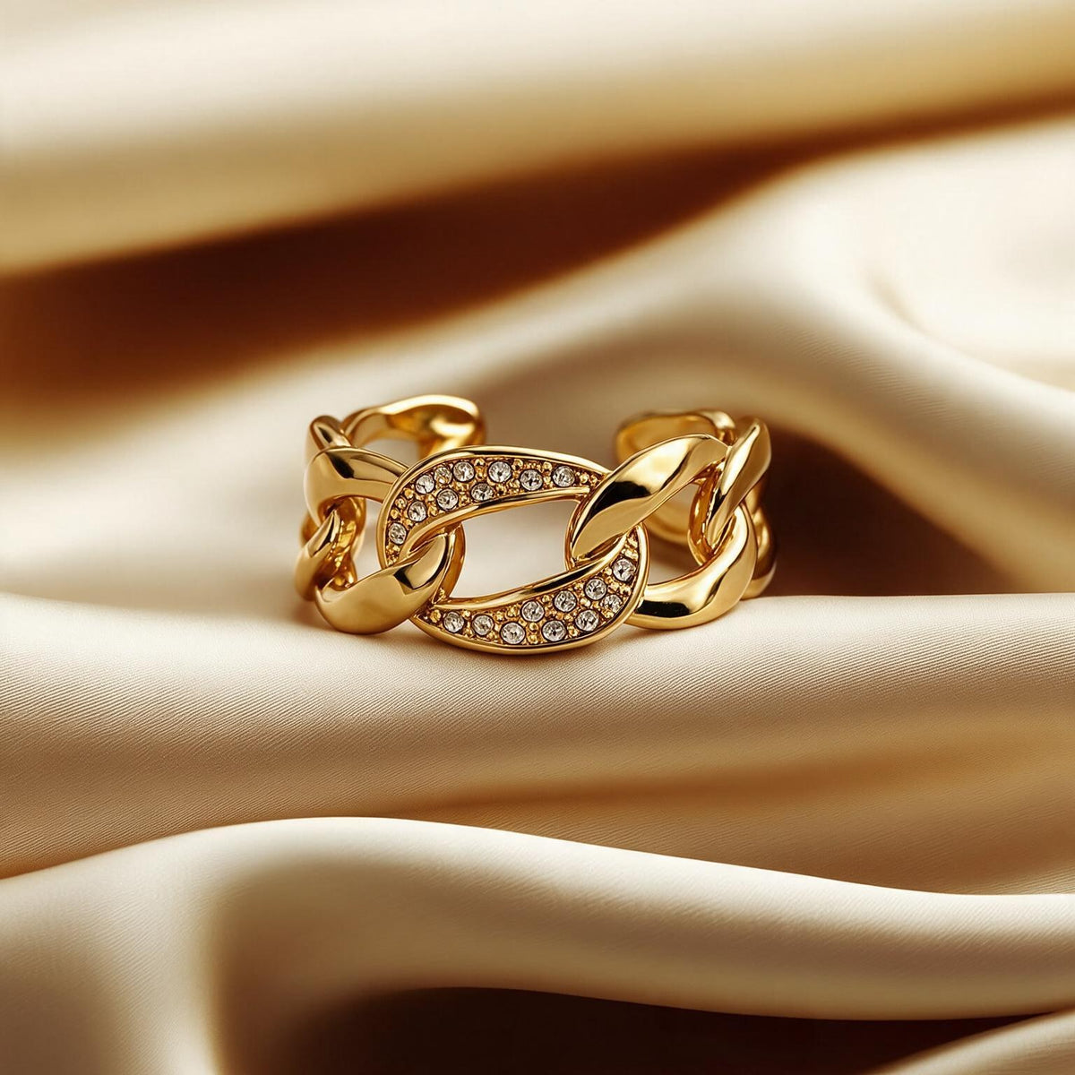 Celeste Link Gold Ring