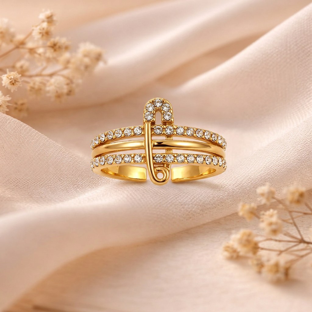 Safety Pin Gold Ring Main image