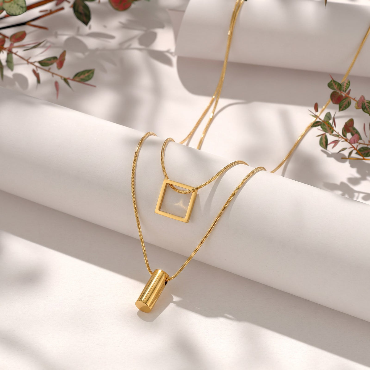 Axis Gold Necklace Main image