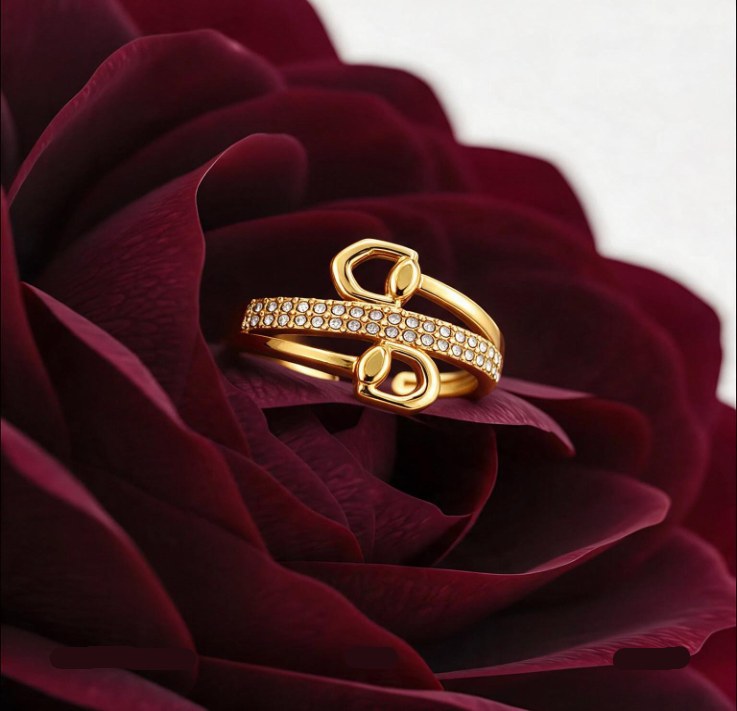 Embrace Gold Ring Main image