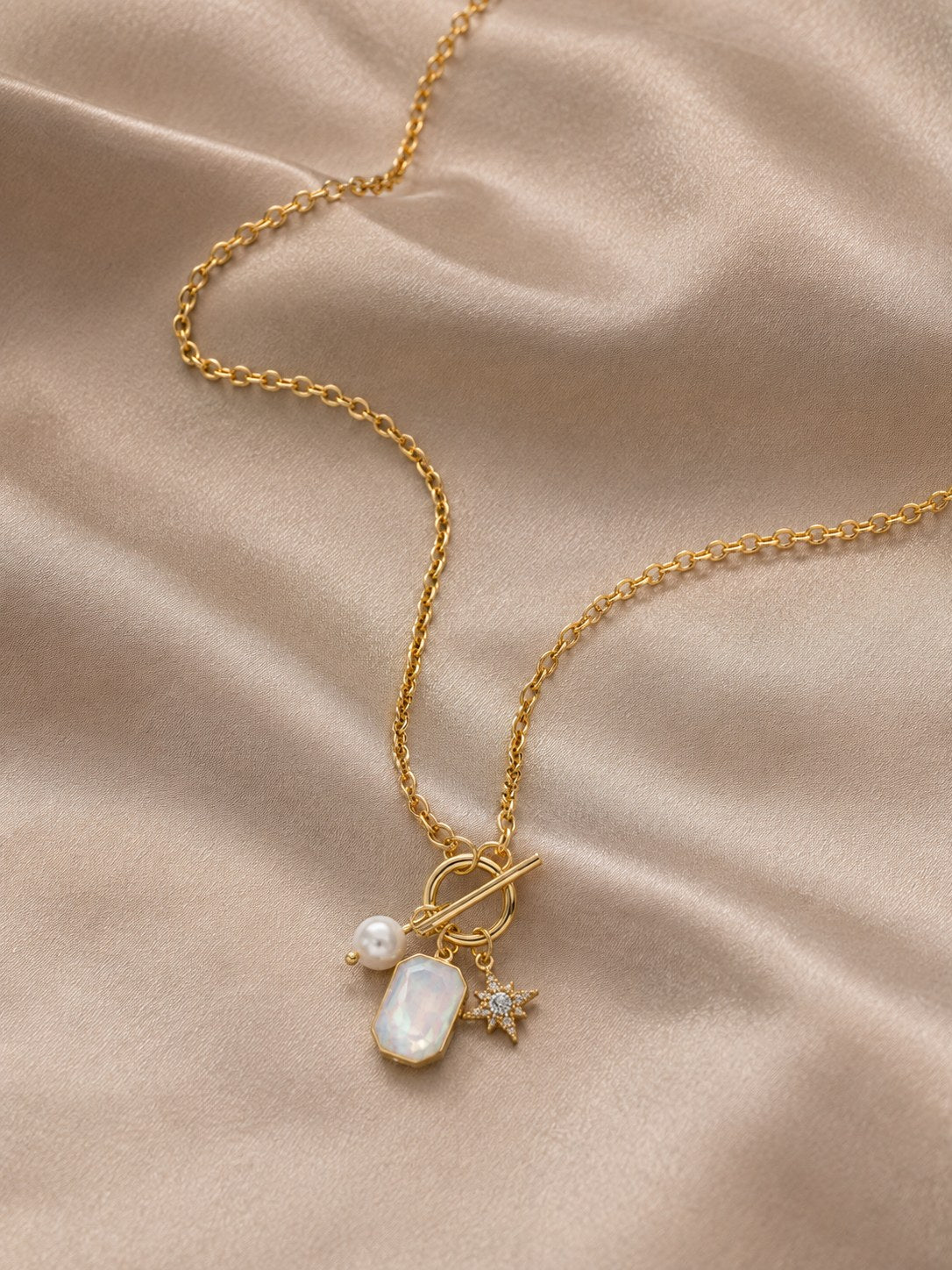 Maison Nova Gold Necklace Main image
