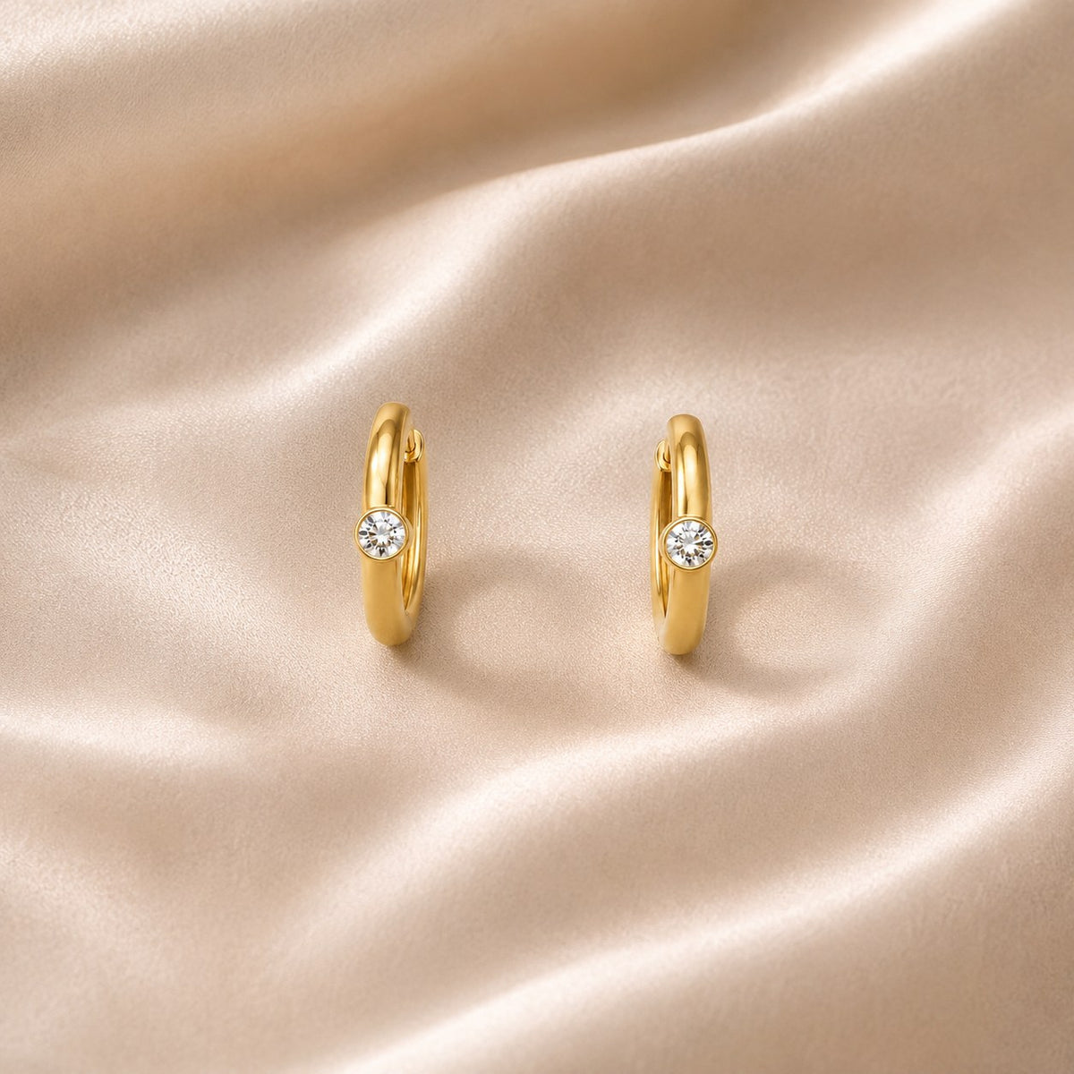 Everyday Gold Earrings Main image