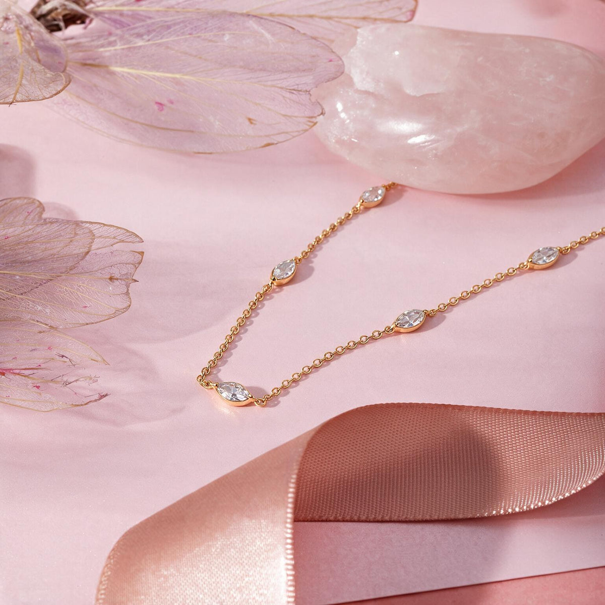 The Elara Gold Necklace Main image