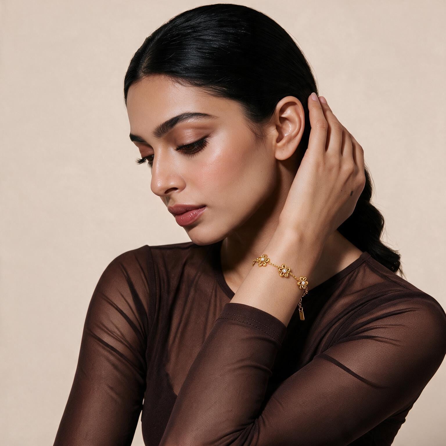 Flora Gold Bracelet Secondary image