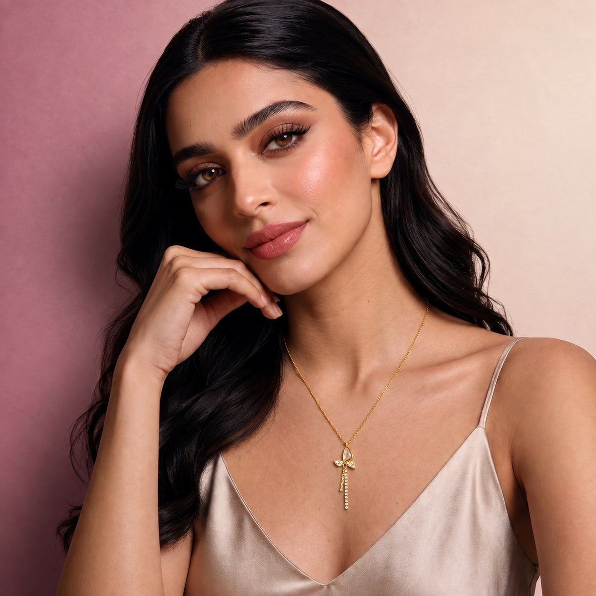 Ivoria Bow Gold Necklace