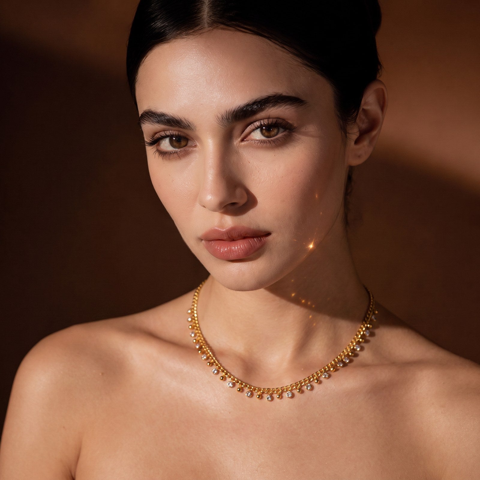 Serene Glow Gold Necklace Secondary image