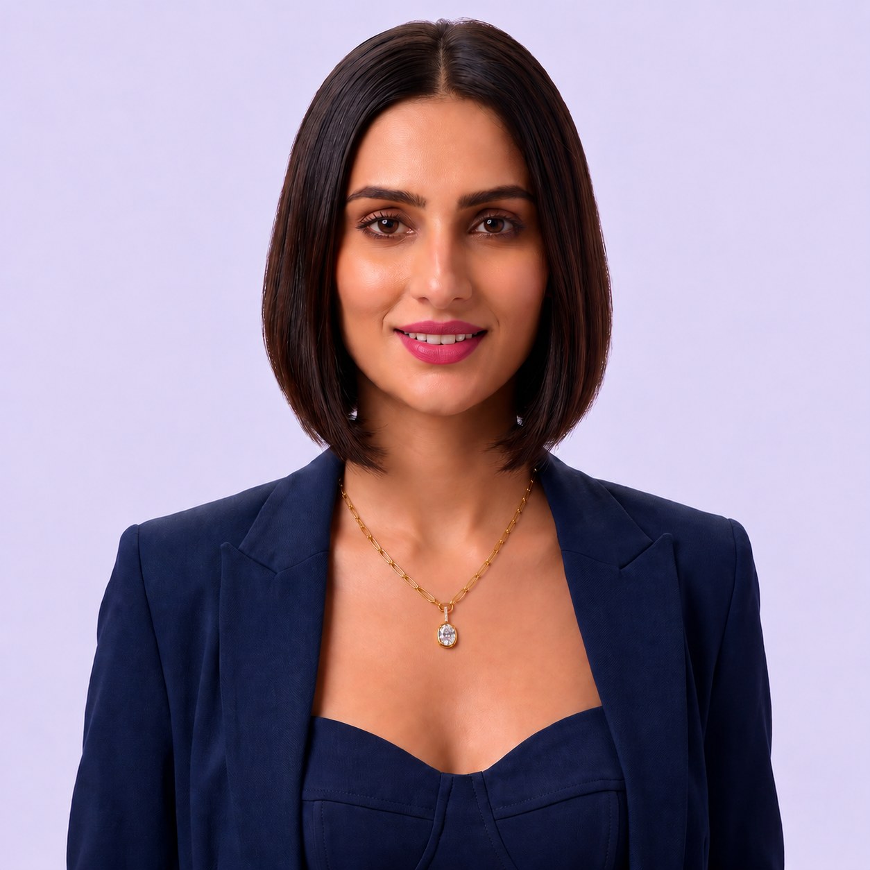 Stella Gold Necklace Secondary image