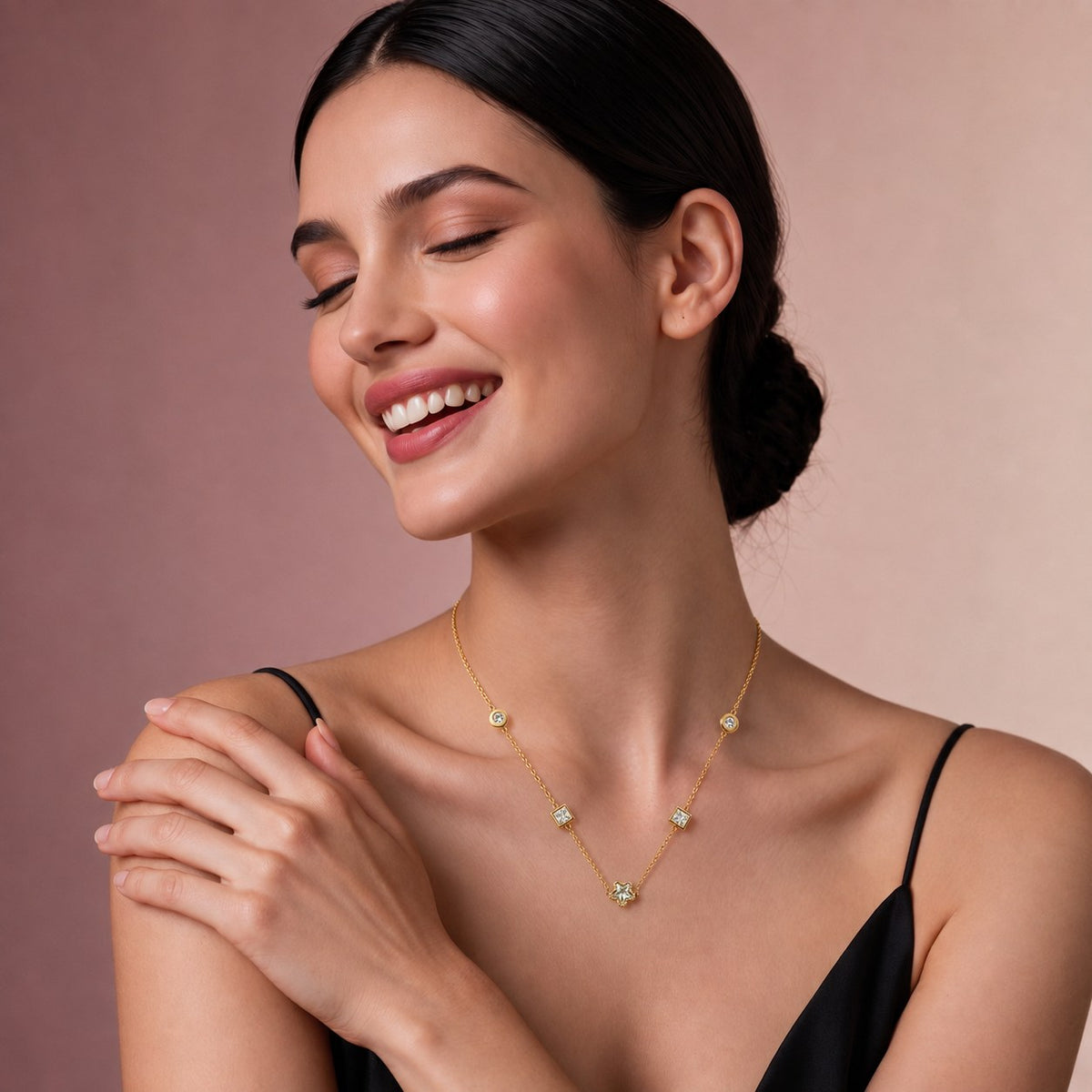 Halo Bloom Gold Necklace