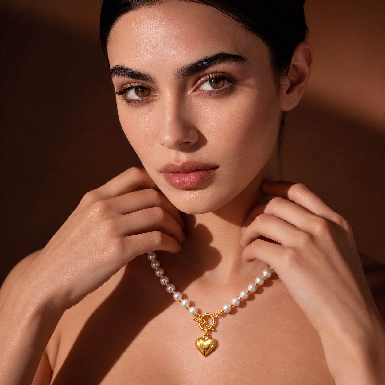 Cheri Pearl Gold Necklace Secondary image