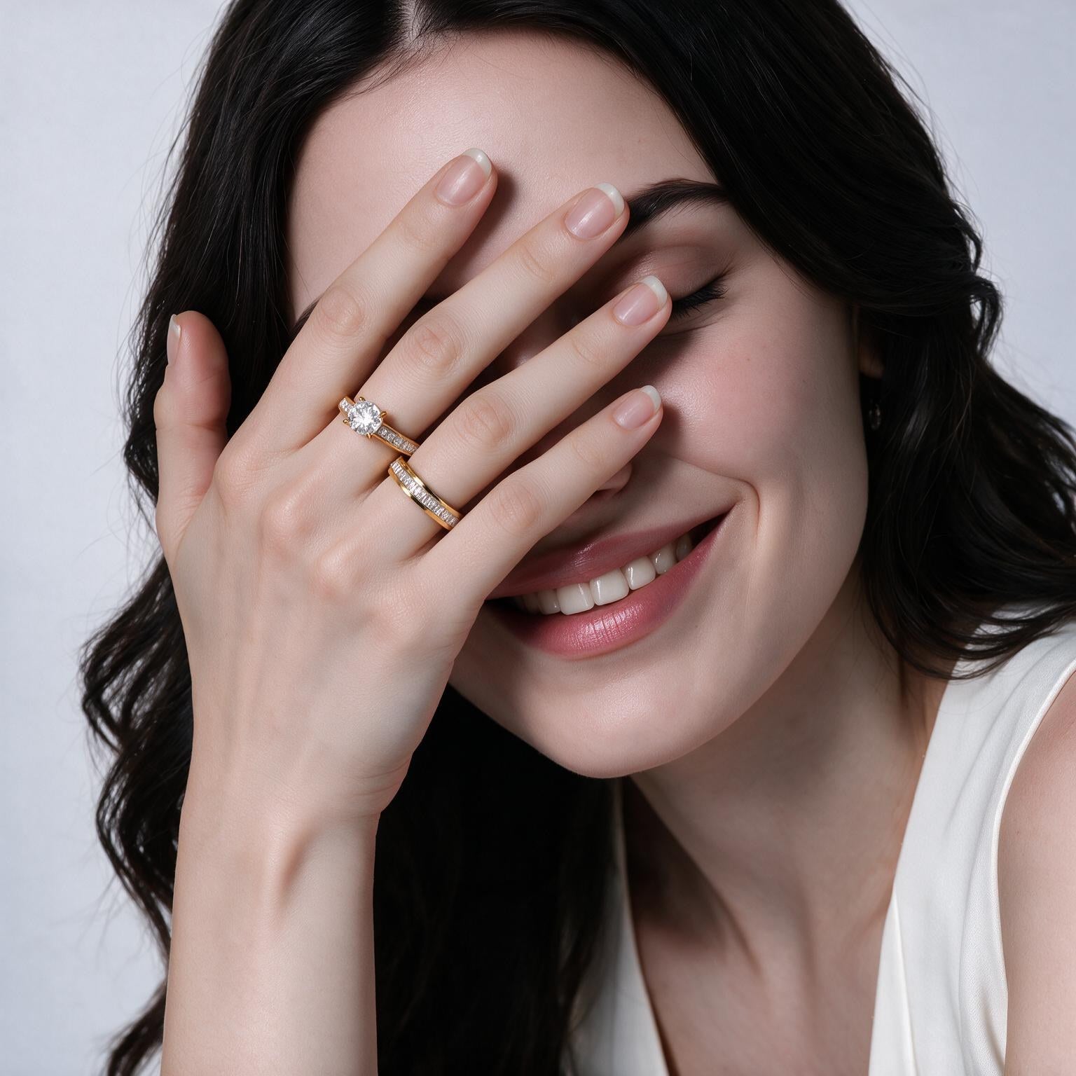 Timeless Bond Gold Ring Secondary image
