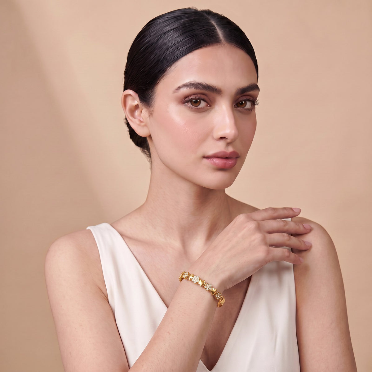 Fiora Gold Plated Bangle