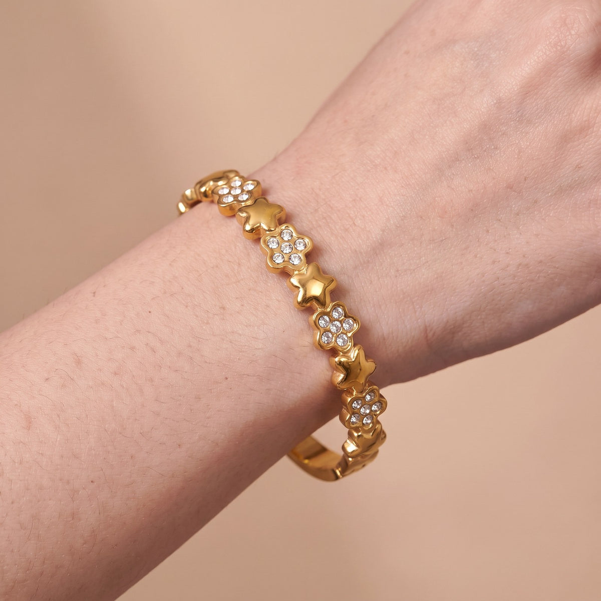 Fiora Gold Plated Bangle