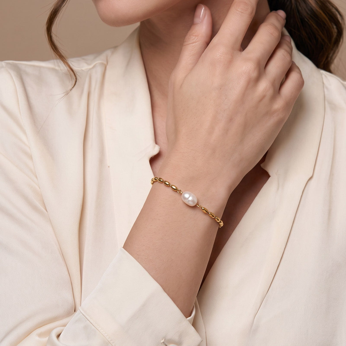 Ivory Gold Pearl Bracelet