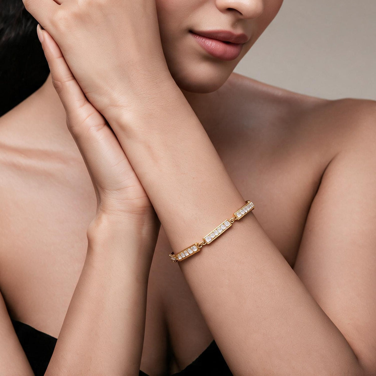 Linea Bar Gold Bracelet
