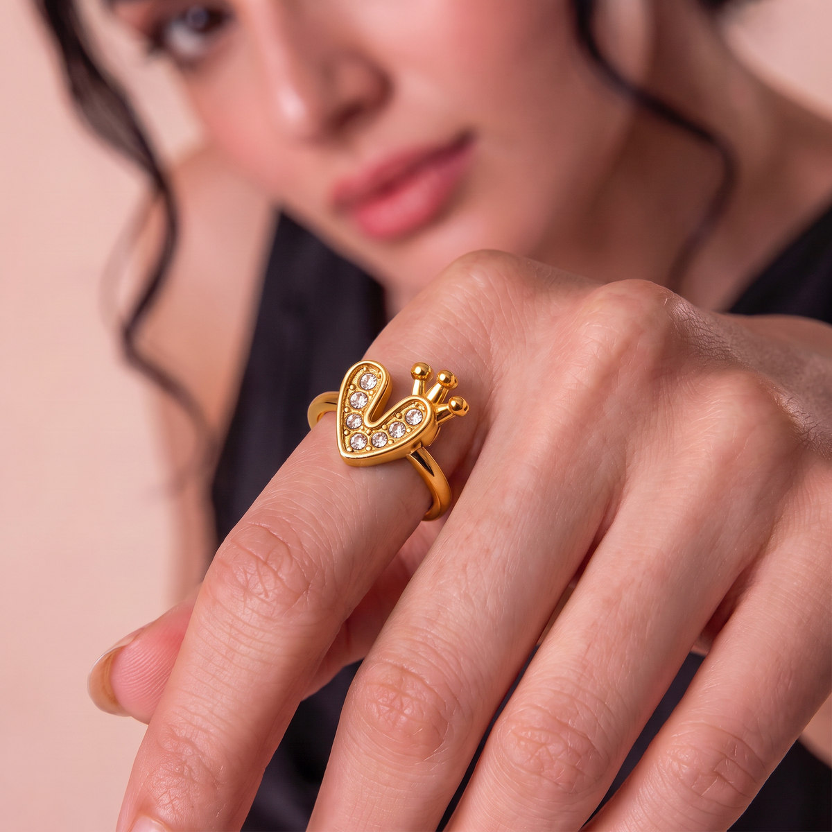 Queen of Hearts Gold Ring